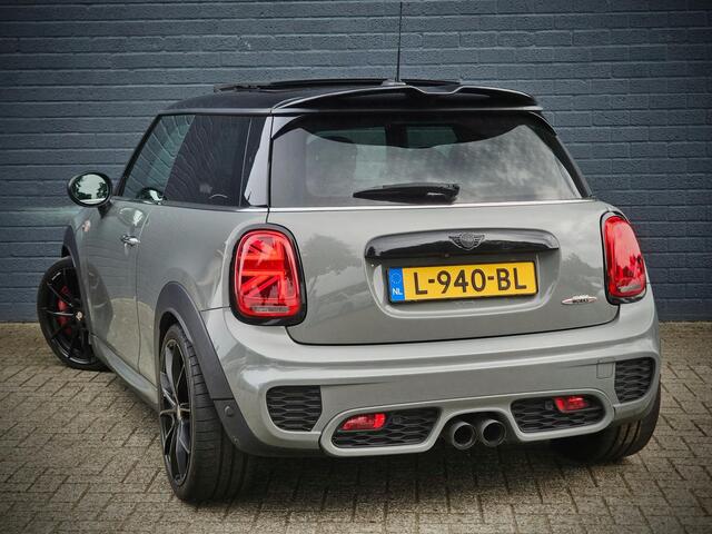 Mini John Cooper Works Mini 2.0 Chili / ADAPT. CRUISE / PANO / HUD / LEDER / STOELVERW.