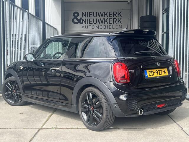 Mini John Cooper Works Mini 1.5 Cooper Pack | AUTOMAAT | HEAD-UP DISPLAY | HARMAN/KARDON | CARPLAY/ANDROID | NAVI | CRUISE CONTROL | PDC V+A | CLIMATE CONTROL | LMV JCW 17'' | STOELVERWARMING | KEYLESS