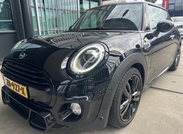 Mini John Cooper Works Mini 1.5 Cooper Pack | AUTOMAAT | HEAD-UP DISPLAY | HARMAN/KARDON | CARPLAY/ANDROID | NAVI | CRUISE CONTROL | PDC V+A | CLIMATE CONTROL | LMV JCW 17'' | STOELVERWARMING | KEYLESS