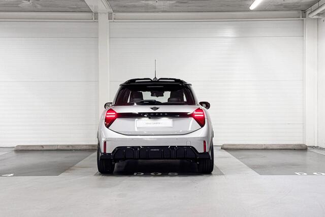 Mini John Cooper Works 3-deurs C Cooper | John Cooper Works uitvoering | 17" JCW Sprint Spoke Black