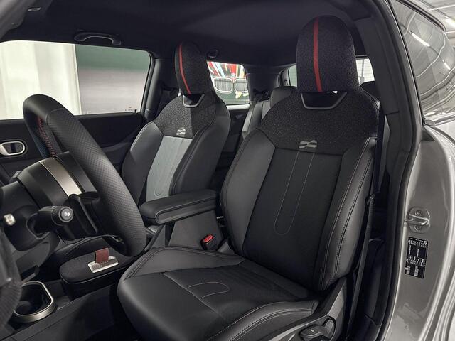 Mini John Cooper Works 3-deurs C Cooper | John Cooper Works uitvoering | 17" JCW Sprint Spoke Black