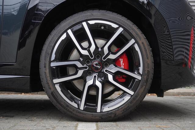 Mini John Cooper Works Aceman JCW John Cooper Works Uitvoering | Pakket L | Glazen panoramadak | HIFI System Harman Kardon | Driving Assistant | Parking Assistant Plus