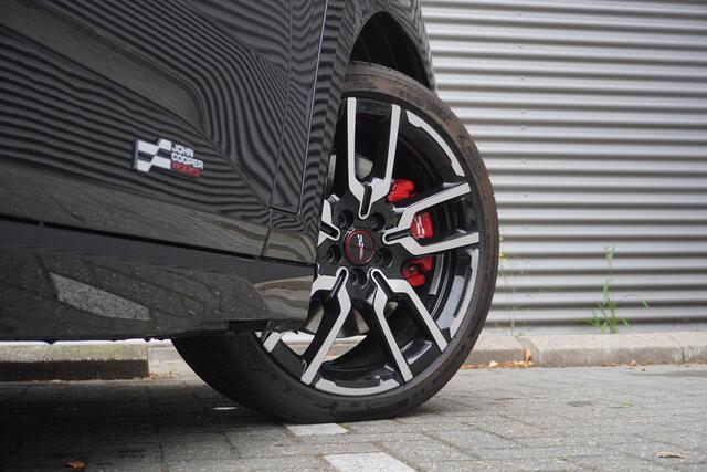Mini John Cooper Works Aceman JCW John Cooper Works Uitvoering | Pakket L | Glazen panoramadak | HIFI System Harman Kardon | Driving Assistant | Parking Assistant Plus