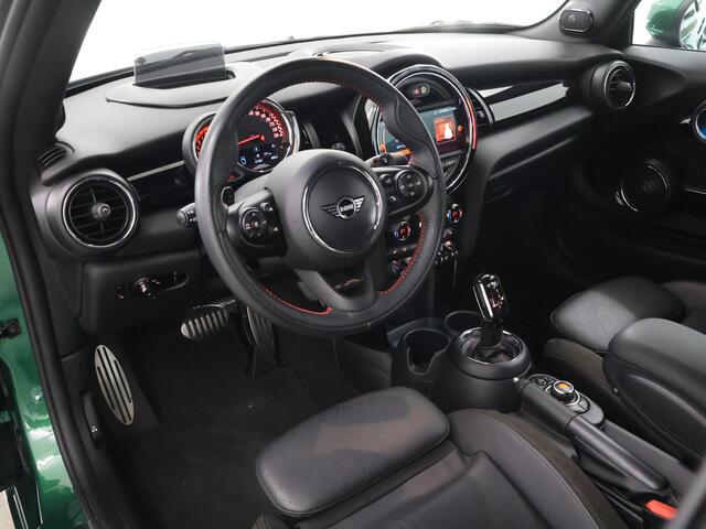 Mini John Cooper Works Mini Cabrio 2.0 Chili | 231pk | Harman/Kardon | Adaptieve Cruise Control | Sfeerverlichting | Sportstoelen | Union Jack Achterlichten | HUD | Groot Navigatie |