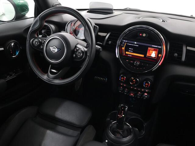 Mini John Cooper Works Mini Cabrio 2.0 Chili | 231pk | Harman/Kardon | Adaptieve Cruise Control | Sfeerverlichting | Sportstoelen | Union Jack Achterlichten | HUD | Groot Navigatie |