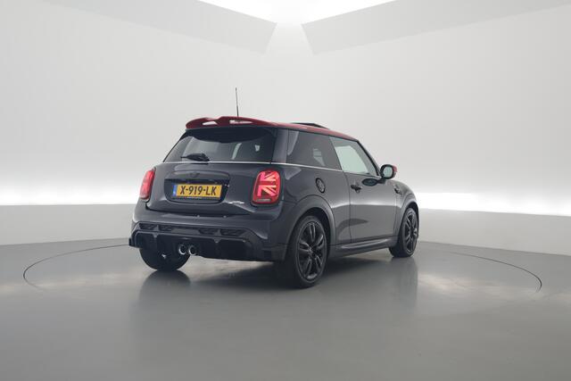 Mini John Cooper Works Mini 2.0 JCW Pack 230pk | Pano | HUD | Harman Kardon | Adapt. Cruise | Stoel- Stuurverw. | Camera