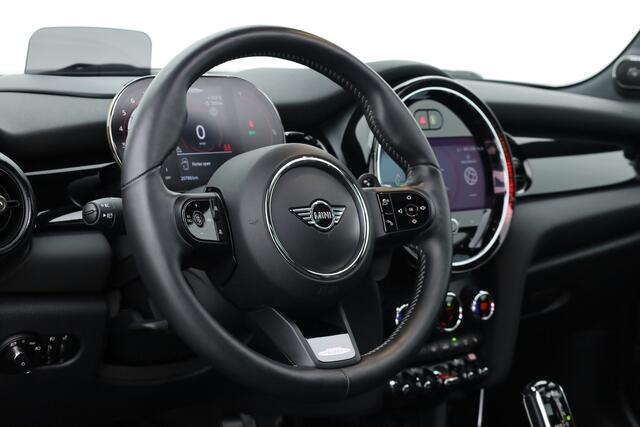 Mini John Cooper Works Mini 2.0 JCW Pack 230pk | Pano | HUD | Harman Kardon | Adapt. Cruise | Stoel- Stuurverw. | Camera