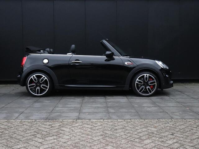 Mini John Cooper Works Mini Cabrio 2.0 Chili | LEDER | H&K | PDC | CRUISE | NAVI | STOELVERW. |