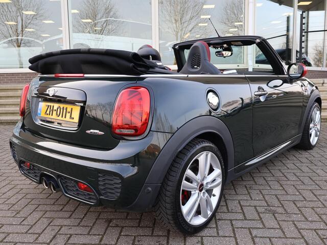 Mini John Cooper Works Mini Cabrio 2.0 JCW 231 PK REBEL GREEN | JCW STOELEN | ADAPTIVE CRUISE | ORIG. NL