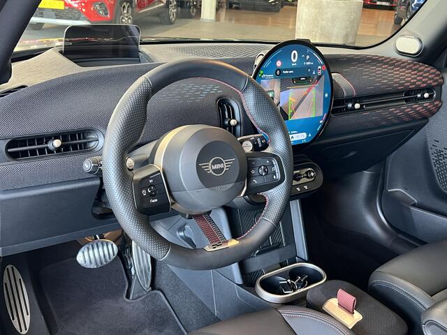 Mini John Cooper Works Mini 2.0 JCW 232PK XL Navi | H&K | HUD | Pano | Led | 360 | Keyless | Carplay | Fabrieksgarantie tot April 2028!