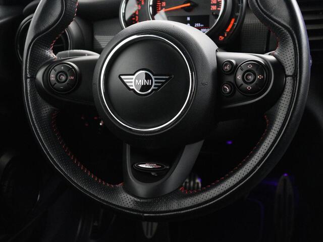 Mini John Cooper Works 1.5 Cooper | Harman/Kardon | Carplay | Sportstoelen | Full LED | Navigatie | Climate control | Park Assist | Cruise control | Getint glas