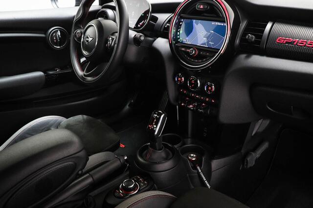 Mini John Cooper Works Mini 2.0 GP Pink Edition | COMFORT PACK | DAB | APPLE | DRAADLOZE LADER | NAVIGATIE