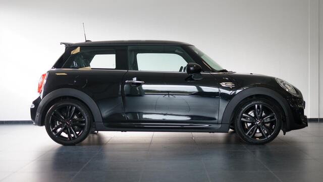 Mini John Cooper Works 1.5 Kings Cross | JCW | Navi | Keyless | PDC | HK