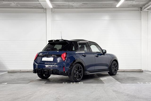 Mini John Cooper Works 5-Deurs S Cooper XL | Stuurwielverwarming | Head-Up Display | Harman/Kardon | Driving Assistant Plus | Stoelverwarming | Panoramadak | Comfort Access