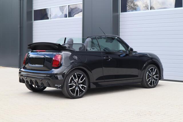 Mini John Cooper Works Cabrio S Cooper | In Mei beschikbaar !