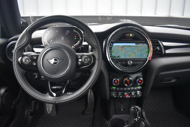 Mini John Cooper Works Mini 1.5 Cooper | Pano | Leder | Camera | Navi Prof | Carplay