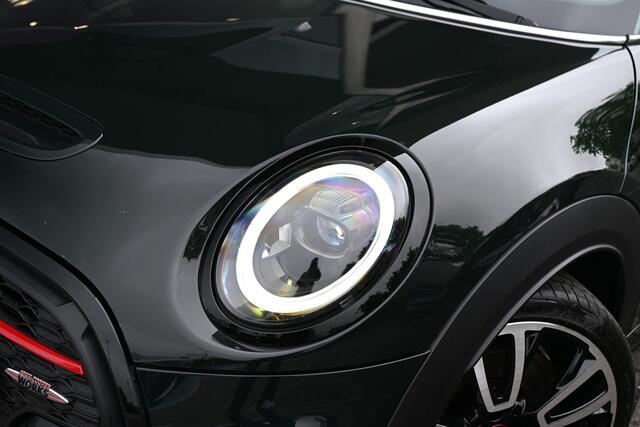 Mini John Cooper Works Hatchback Automaat / Sportstoelen / Comfort Access / Stoelverwarming / Adaptieve LED / Head-Up / Cruise Control