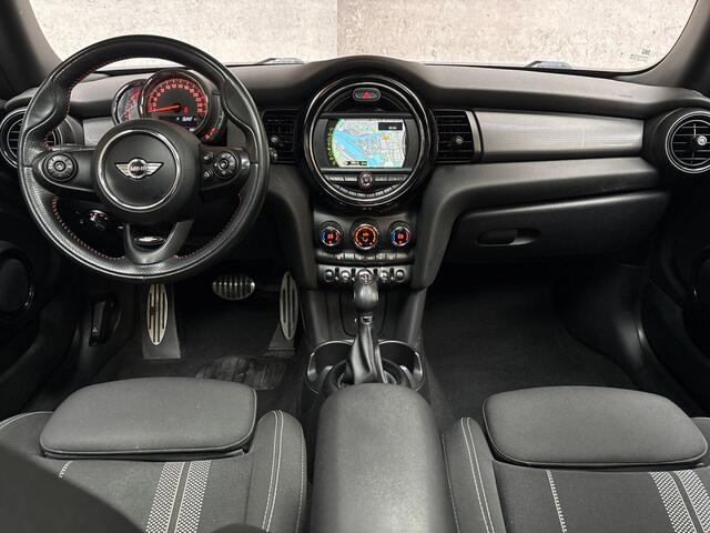 Mini John Cooper Works Mini 1.5 JCW Pack Automaat (PANORAMADAK, NAVIGATIE, CLIMATE, ZWART HEMEL, SPORTSTOELEN, PARKEERSENSOREN, CRUISE, NIEUWE APK, NIEUWSTAAT)
