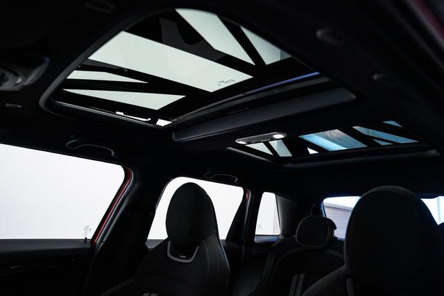Mini John Cooper Works Mini 2.0 S JCW 192pk|5drs|Panodak|Sportstoelen|Carplay|LED|Navi