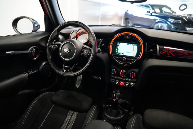 Mini John Cooper Works Mini 2.0 S JCW 192pk|5drs|Panodak|Sportstoelen|Carplay|LED|Navi