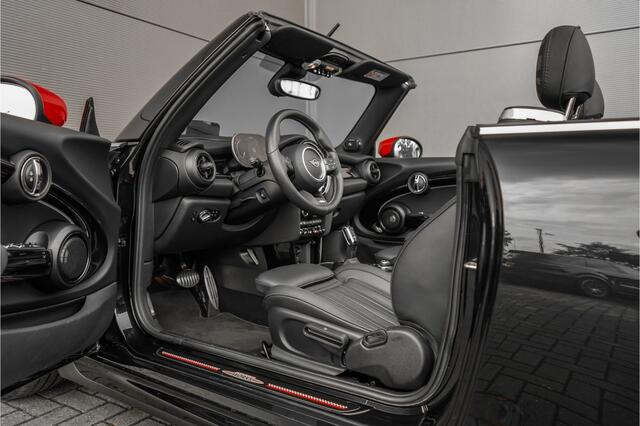 Mini John Cooper Works Mini Cabrio 2.0 HUD H&K ACC Stuurwielverw Camera 18"
