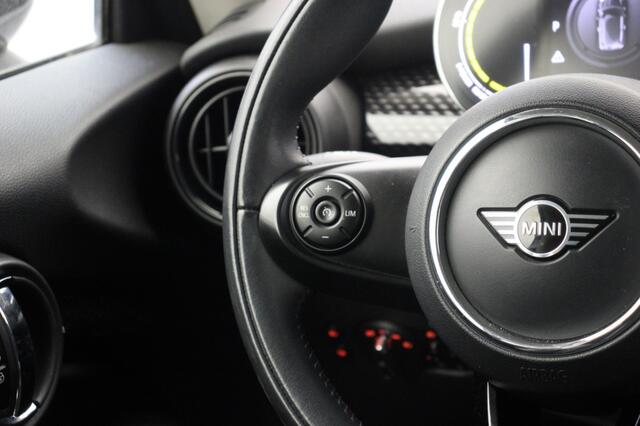 Mini MINI Charged 33 KWH - Navi, Clima, Cruise, SOH 95% GERESERVEERD