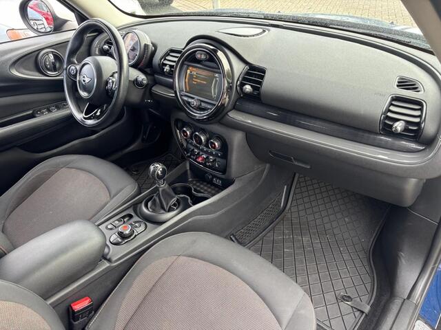 Mini MINI 1.5 Cooper Chili Clubman 2017 Blauw / WIt