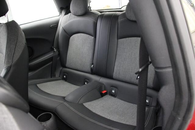 Mini MINI BlackenRed Edition - Carplay, Camera, Half Leer, Stoelverw. SOH 97%