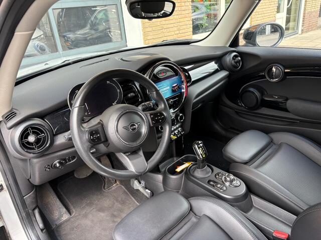 Mini MINI BUSINESS EDITION 33 KWH LEER/XENON AUTOMAAT!