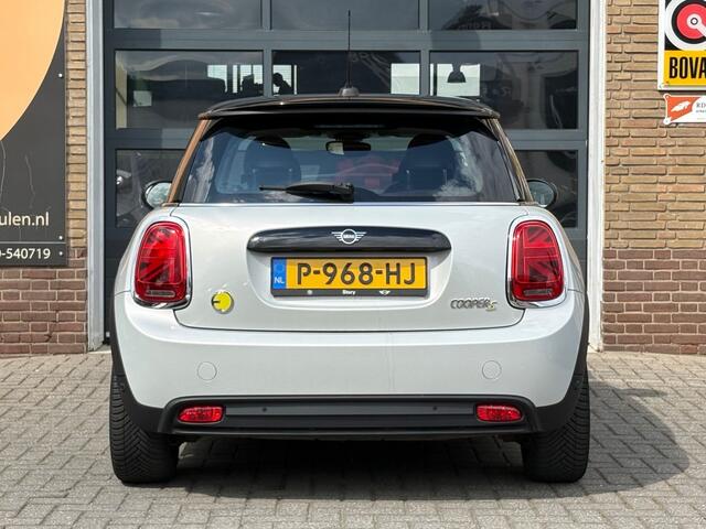 Mini MINI BUSINESS EDITION 33 KWH LEER/XENON AUTOMAAT!