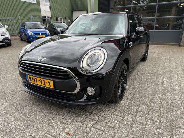 Mini MINI 1.5 COOPER BJ.2017 XENON HALF LEDER NAVI LUXE STOELEN