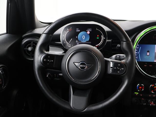 Mini ONE Mini 1.5 Business Edition | Cruise control | Navigatiesysteem | Climate control | Verwarmde sportstoelen voor | Apple Carplay | Keyless entry | Achteruitrij camera |