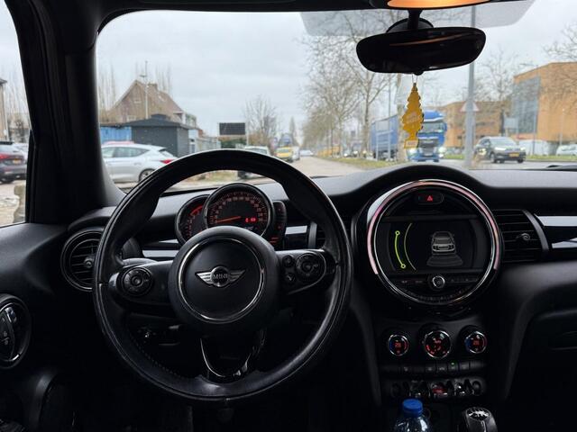 Mini ONE Mini 1.5 D NAVI PDC Chili Bns.