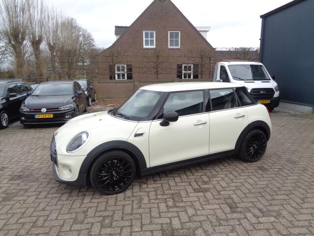 Mini ONE Mini 1.5 First Airco, Navigatie, Carplay, LM velgen 17 inch