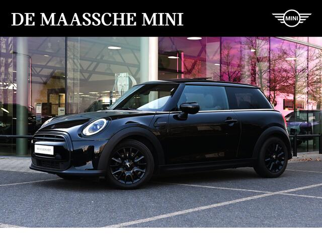 Mini ONE Hatchback Classic / Panoramadak / Sportstoelen / Cruise Control / LED / Ambiance verlichting / 16" LM Victory Spoke zwart
