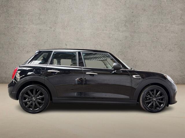 Mini ONE 1.5 Sport (5 DEURS, BLACK PACK, NAVIGATIE, AIRCO, SPORTSTOELEN, BLUETOOTH, LIMIT CRUISE, NIEUWE APK, NIEUWSTAAT)