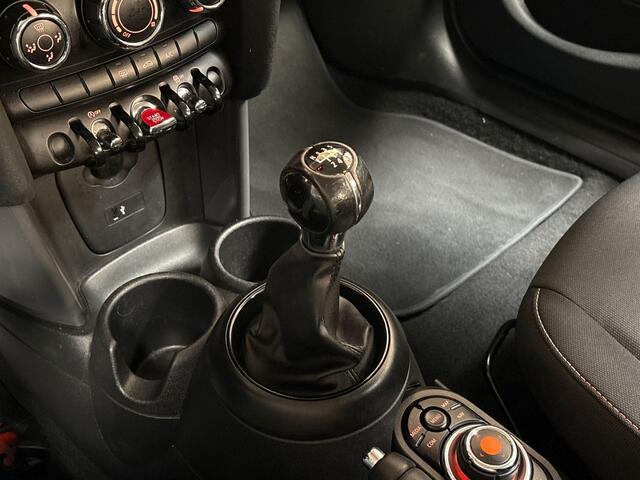 Mini ONE 1.5 Sport (5 DEURS, BLACK PACK, NAVIGATIE, AIRCO, SPORTSTOELEN, BLUETOOTH, LIMIT CRUISE, NIEUWE APK, NIEUWSTAAT)
