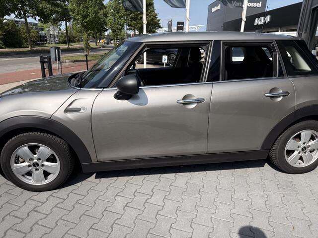 Mini ONE 5-Deurs 1.5 airco navigatie 5 deurs