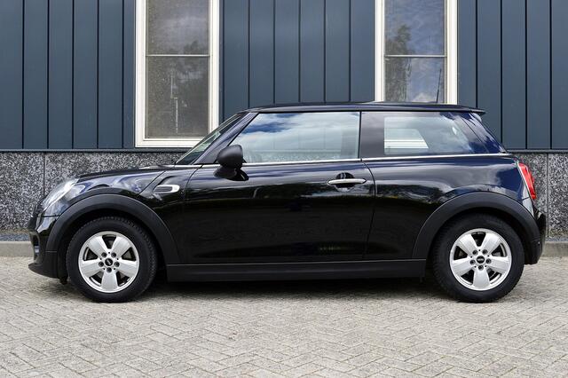 Mini ONE 3-Deurs 1.2 Rijklaarprijs-garantie Navigatie Airco Stoel verwarming PDC Cruise control