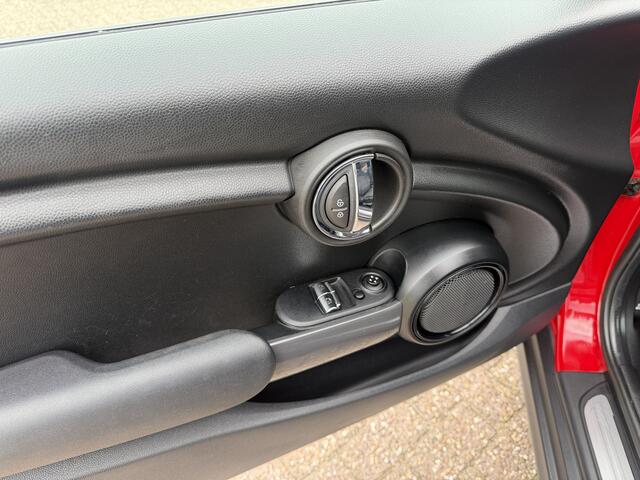 Mini ONE 3-Deurs 1.5 Autom/Tiptr Carplay/Airco/Cruise/PDC/LMV