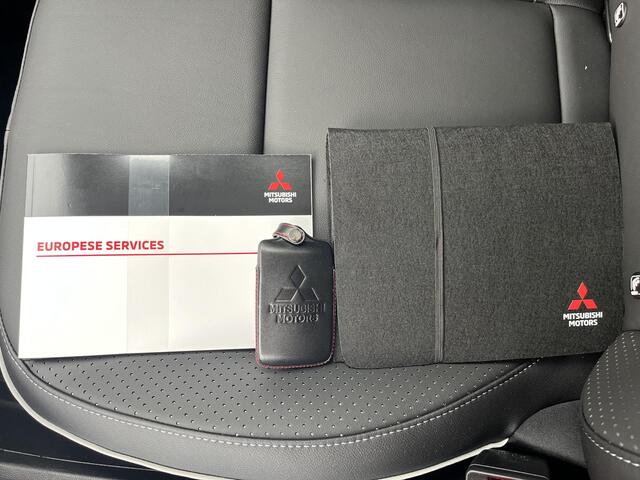 Mitsubishi ASX 1.8 HEV AT Instyle Automaat / Elektrisch Glazen- Schuif- en Kanteldak / Google Assistent / Stuurwiel- en Stoelverwarming voor / Adaptieve Cruise Control / Verwarmde Voorruit / Climate Control / Keyless Entry & Start / Elektrisch Verstelbare Bestuurderssto