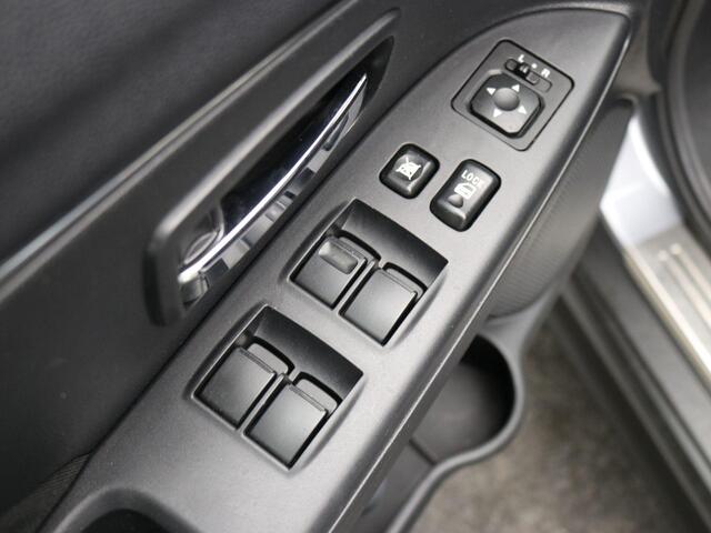 Mitsubishi ASX 1.6 Cleartec Life / Airconditioning / 1ste Eigenaar / Dealer onderhouden / LMV / Parkeersensoren achter / Cruise Control /