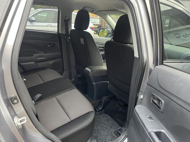 Mitsubishi ASX 1.6 Cleartec Intense TREKHAAK CLIMA CARPLAY CRUISE