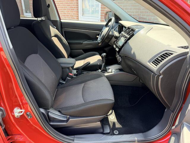 Mitsubishi ASX 1.6 Cleartec Connect Pro *All-weather banden*