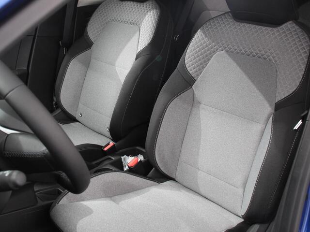Mitsubishi COLT 1.6 HEV Automaat Intense Navigatie d.m.v. Apple Carplay/Android Auto Camera Climate Control Cruise Control Lichtmetalen velgen Extra Getint Glas Digitale Cockpit