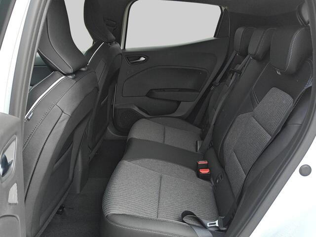 Mitsubishi COLT 1.6 HEV Intense+ Tot ¤ 4.000,- VOORDEEL