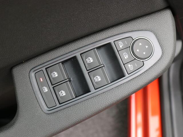 Mitsubishi COLT 1.6 HEV Instyle / ¤ 5.000,- Voordeel Op Nieuwprijs / Rijklaarprijs / Direct Leverbaar / 8 Jaar Fabrieksgarantie /