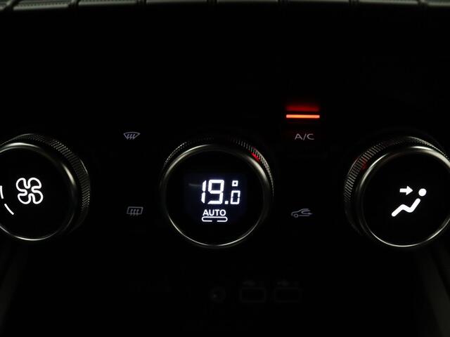 Mitsubishi COLT 1.6 HEV First Edition 143pk Camera | Adapt. Cruise | Navi | Parkeersens. v+a | Stoel-/stuurverw.