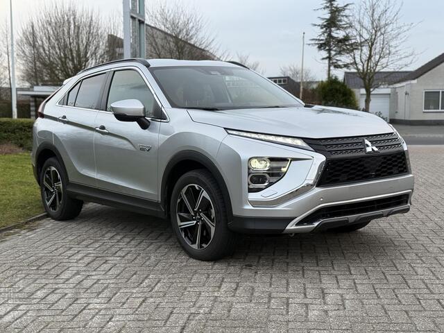Mitsubishi ECLIPSE Cross 2.4 PHEV Intense+ Keyless | Camera | Cruise
