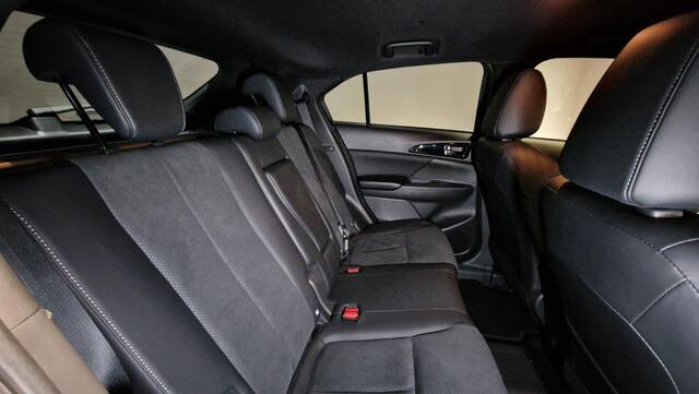 Mitsubishi ECLIPSE Cross 2.4 PHEV Intense+